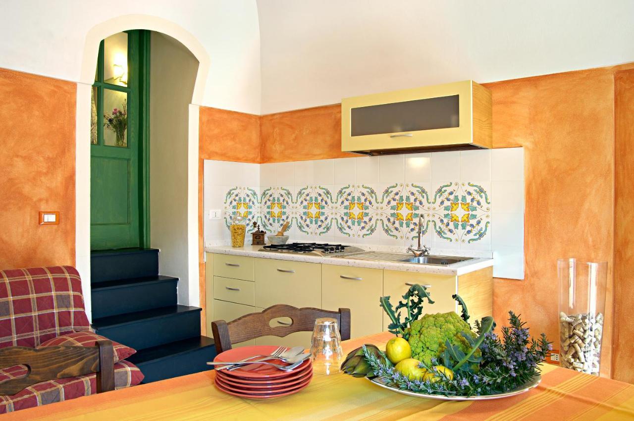 La Casa Dei Nonni Castelbianco Bed & Breakfast Colletta Exterior photo