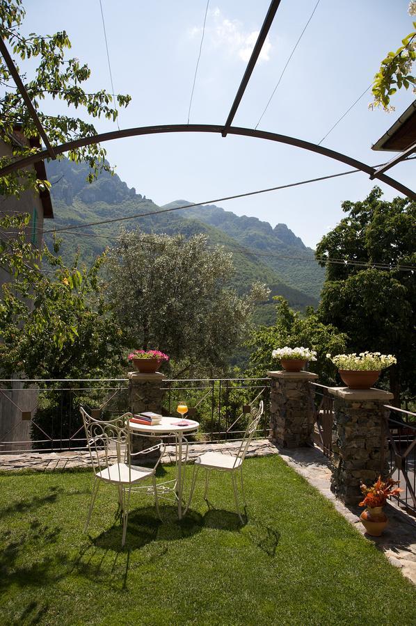 La Casa Dei Nonni Castelbianco Bed & Breakfast Colletta Exterior photo