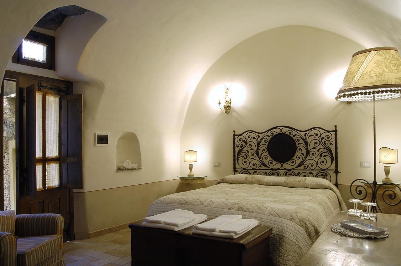 La Casa Dei Nonni Castelbianco Bed & Breakfast Colletta Exterior photo